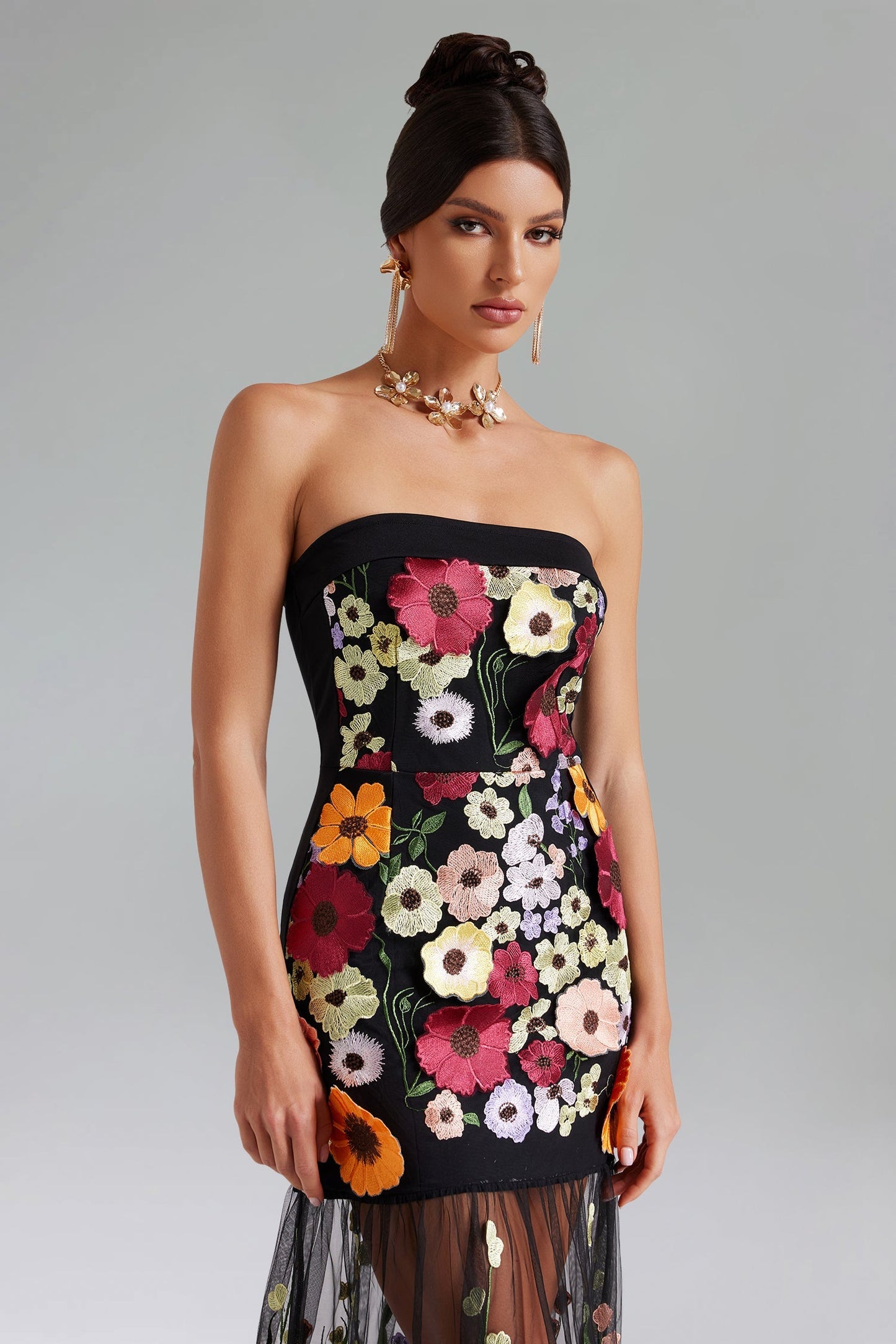 Salo Kleid mit Blumenstickerei