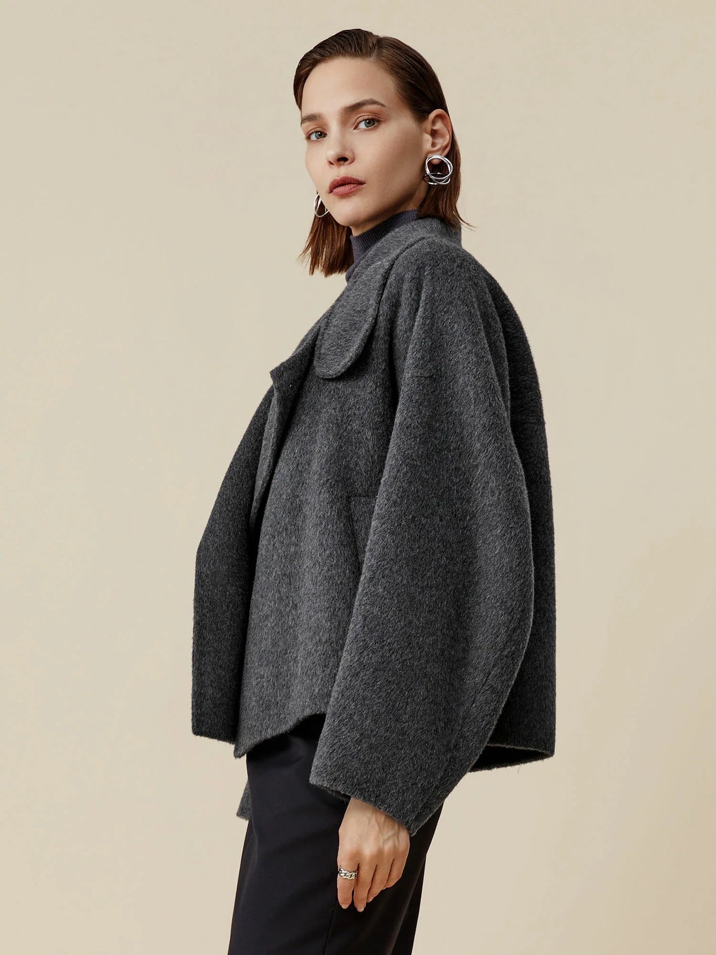 Amoretu 70.9% Wool Stand Collar Long Sleeve Wool Short Coat