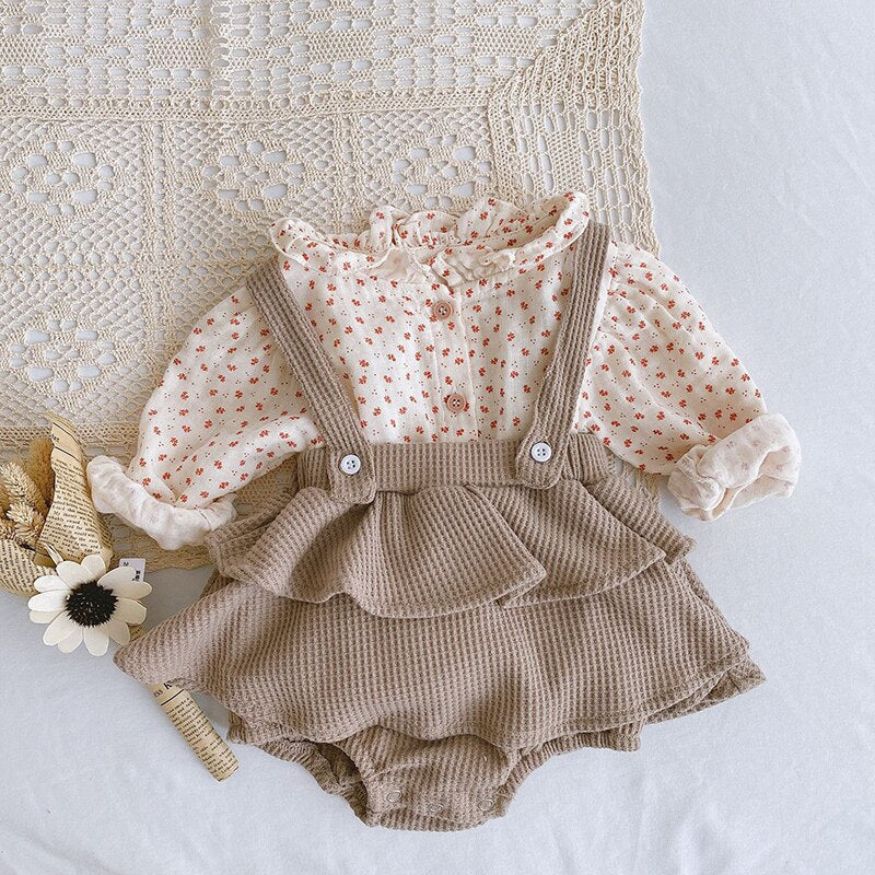 Vintage Style Baby Girl Ruffle Set