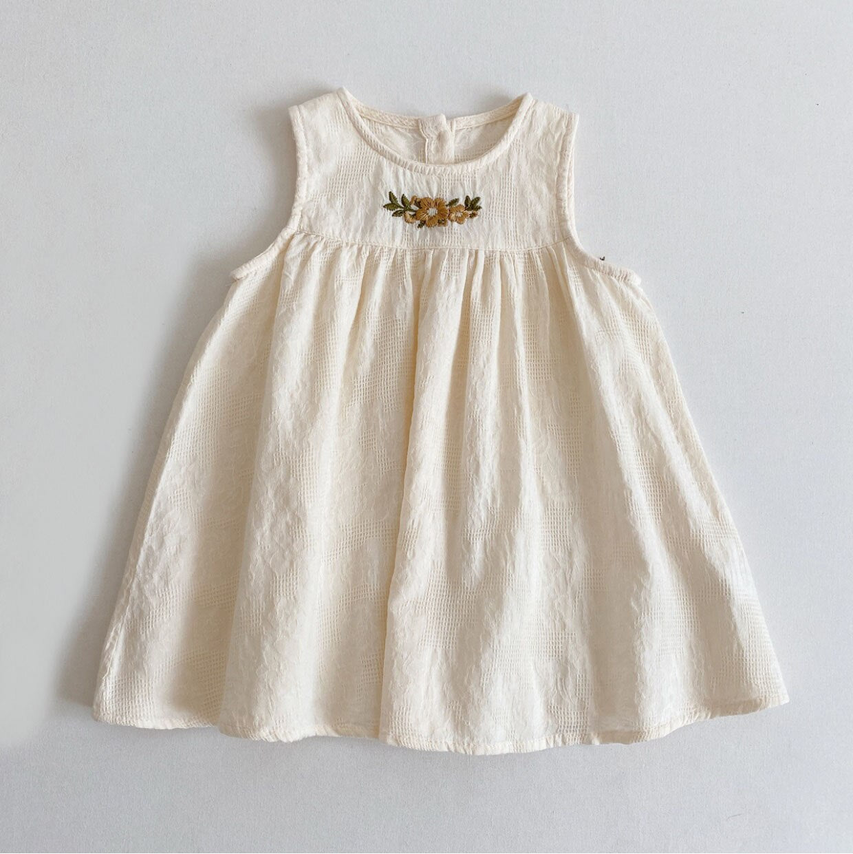 Embroidery Lily Sleeveless Dress